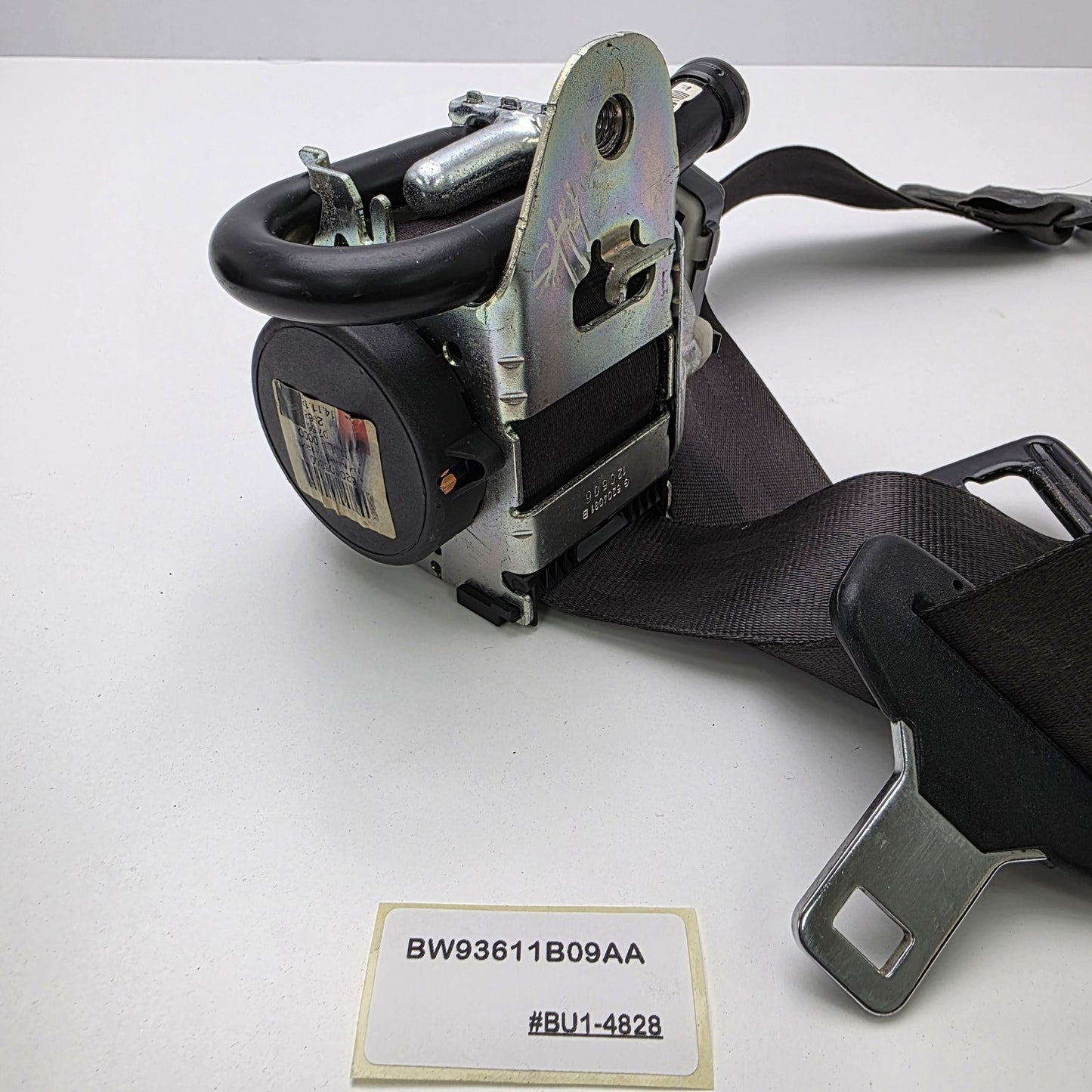 2010-2015 Jaguar XJ Front Left Seat Belt Retractor BW93611B09AA