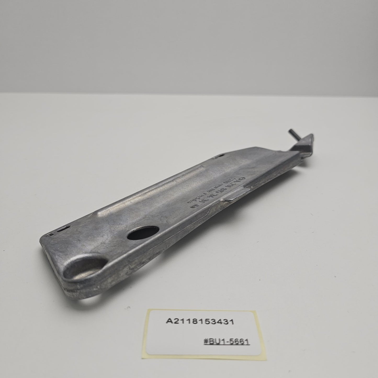 2003-2009 Mercedes-Benz W211 Front Right Roof Grab Handle Mount A2118153431