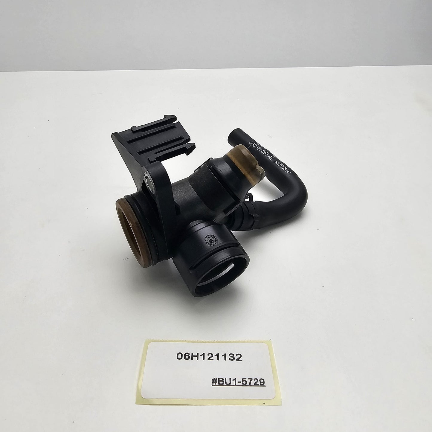 2009-2017 Audi A6 Engine Coolant Inlet/Outlet Flange 06H121132