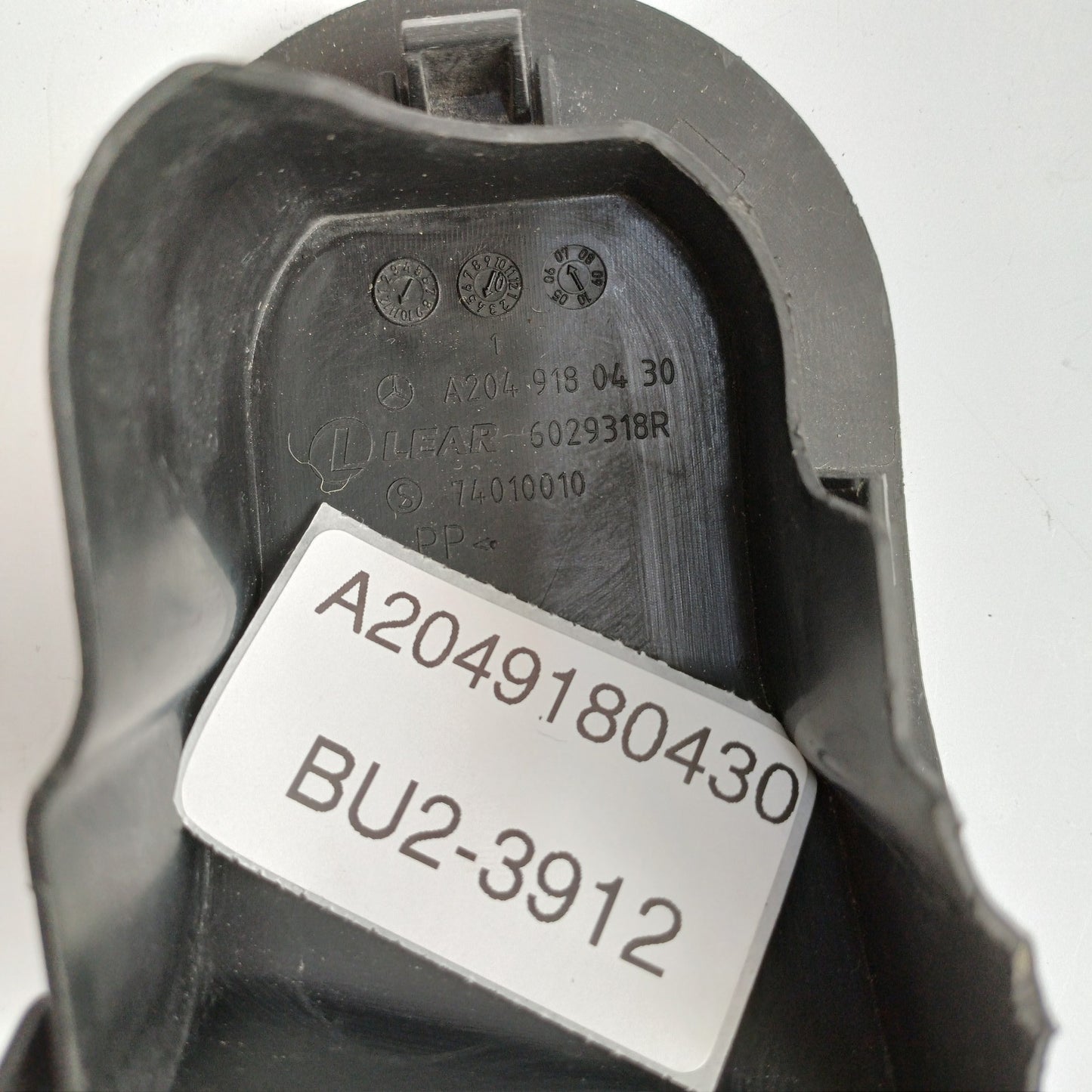 2004-2015 Mercedes-Benz W204 Front Right Seat Belt Bolt Cover Trim A2049180430