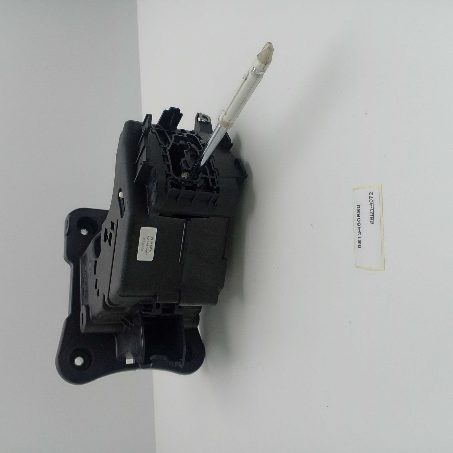 2011-2017 Citroen DS5 SHIFTER LEVER 9813480880
