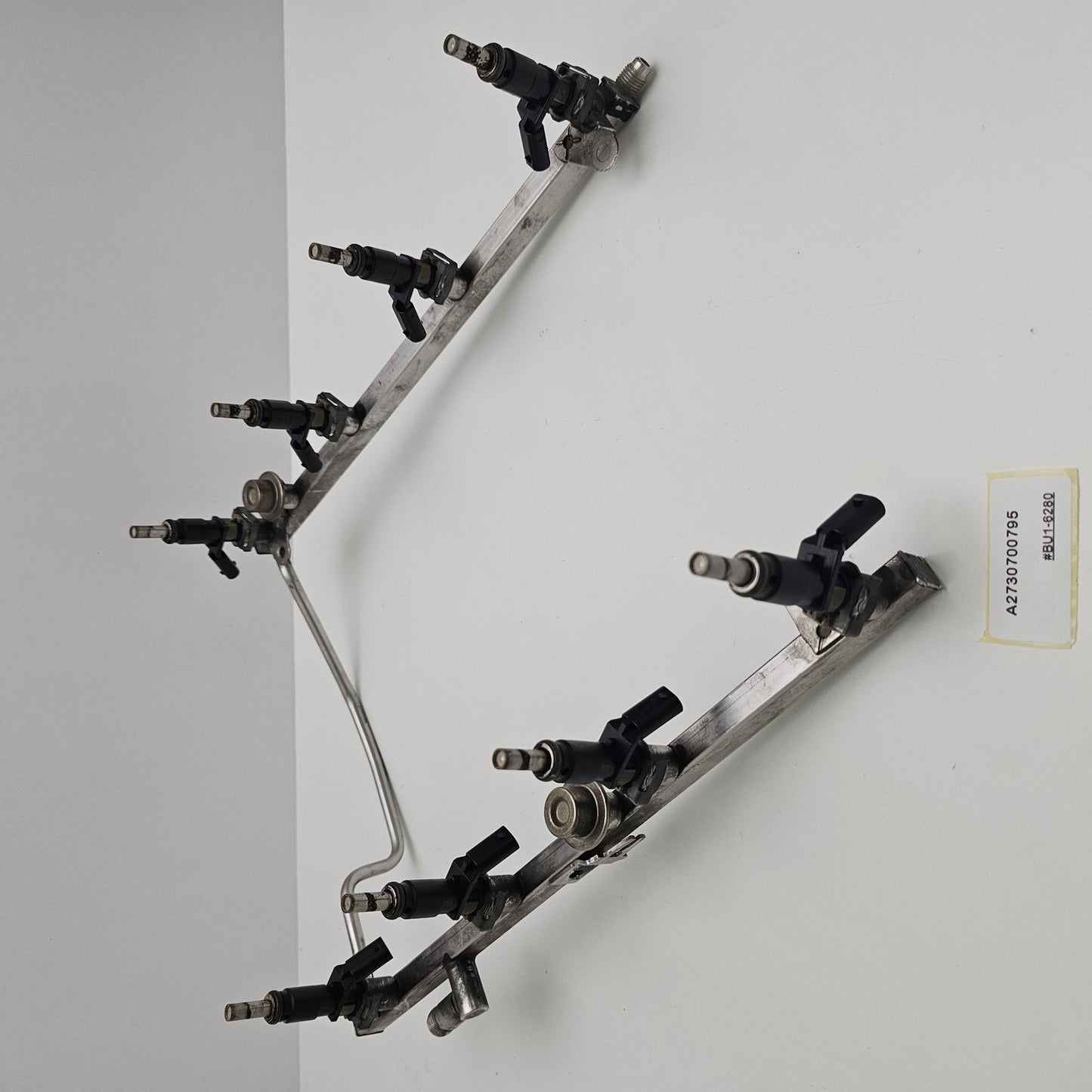 2007-2012 Mercedes-Benz CLK550 Fuel Rail Distributor A2730700795