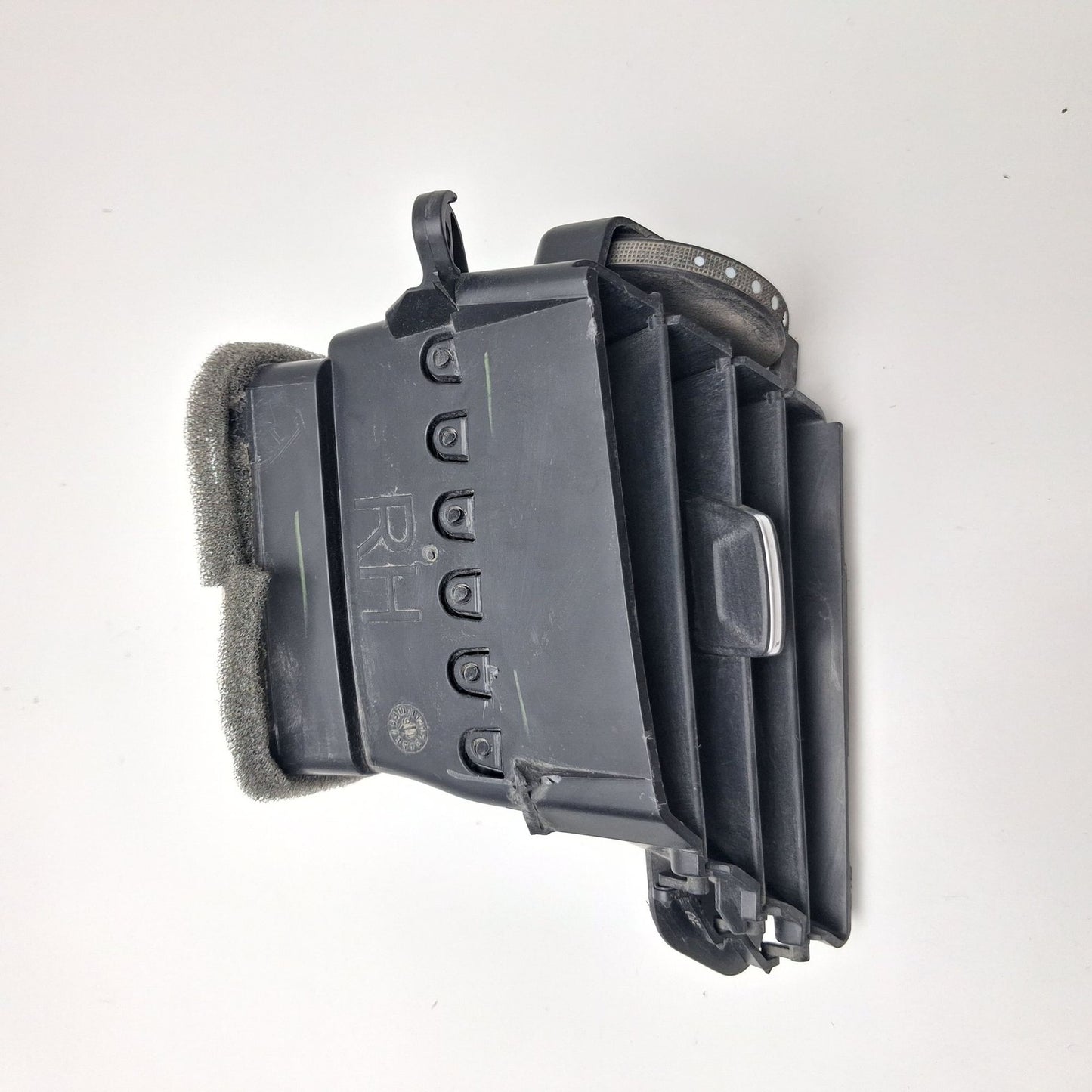 2014-2019 Cadillac CTS Passenger Side Instrument Panel Air Outlet 23171374