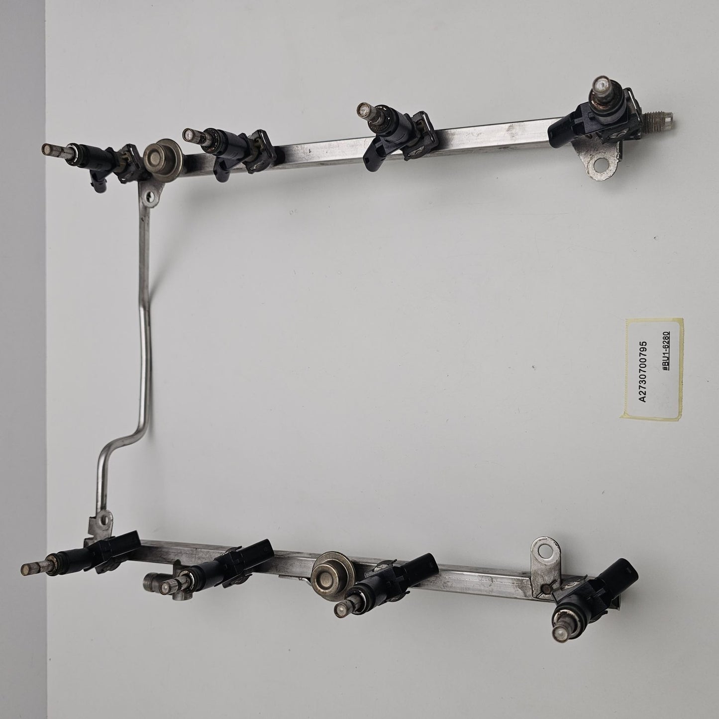 2007-2012 Mercedes-Benz CLS550 Fuel Rail Distributor A2730700795