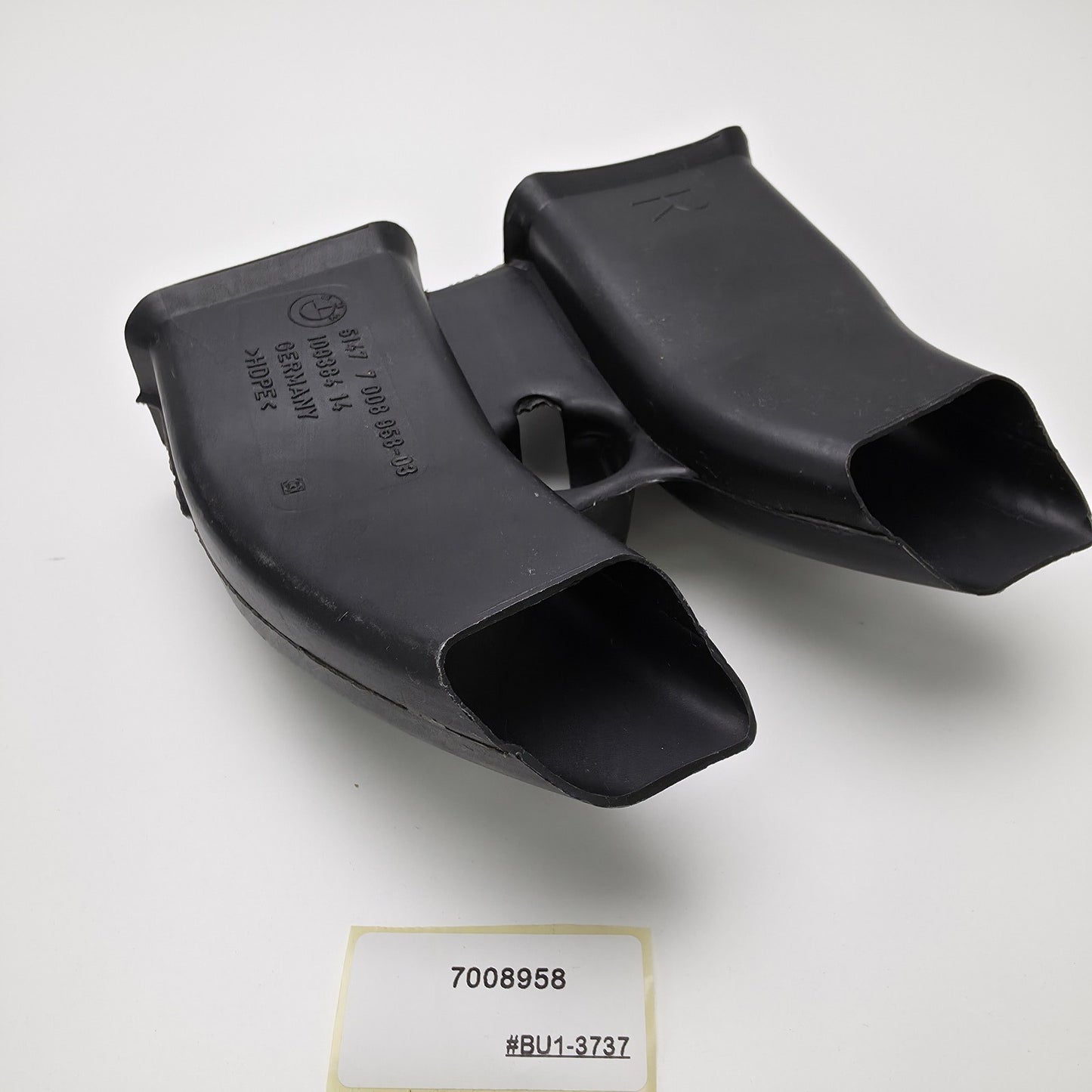 2004-2010 BMW E60 Rear Floor Air Vent Outlet 7008958