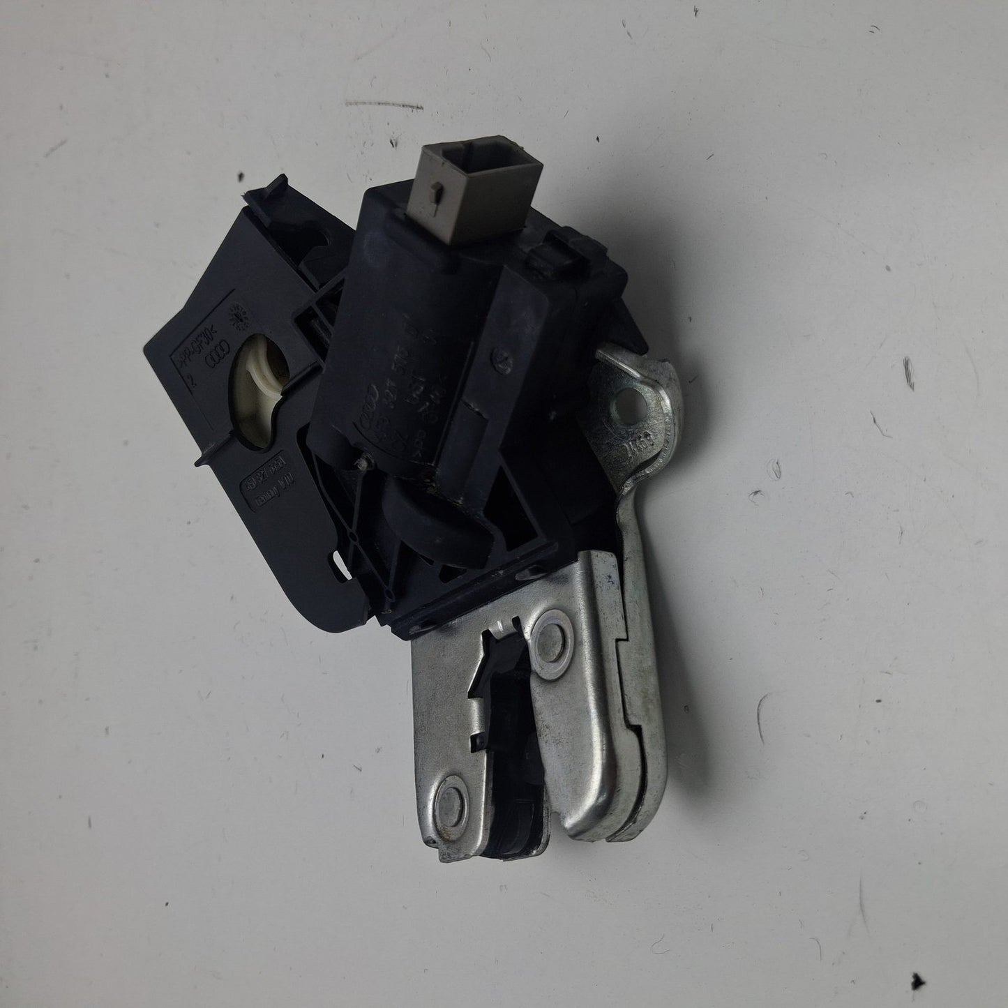 Audi A4 Trunk Lock Actuator Motor Rear 4F5827505 Used