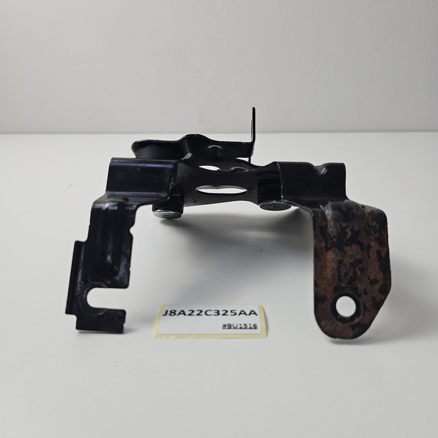 2015-2022 Jaguar F-Pace ABS Pump Holder Support Bracket GX732C325CD