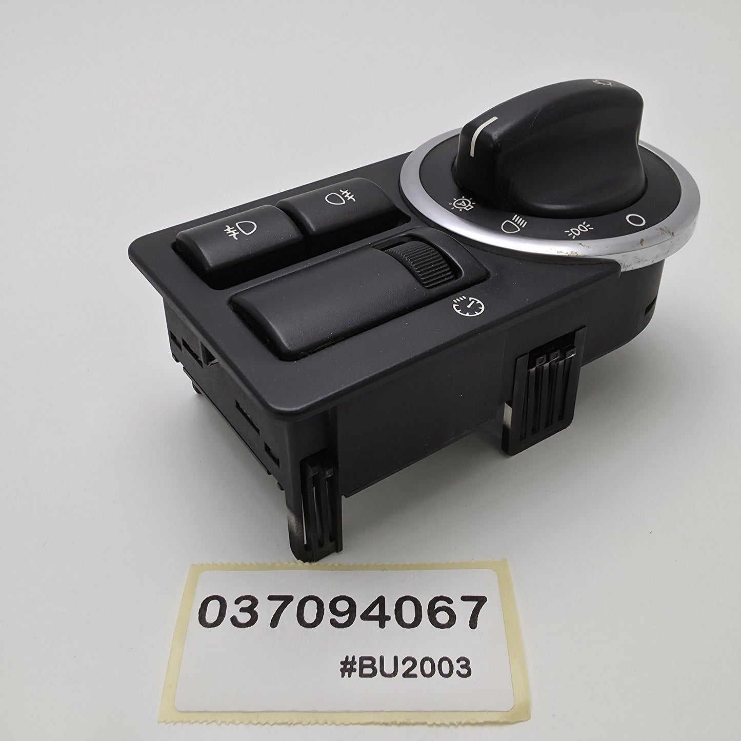 2002-2012 Land Rover Range Rover III L322 Headlight Switch 037094067