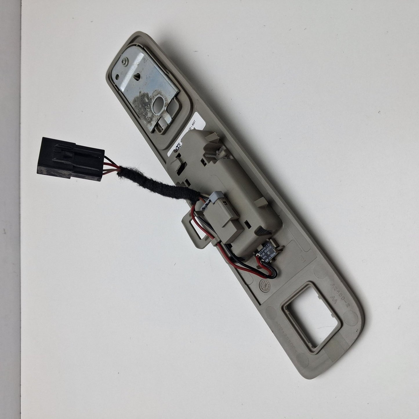 2018-2019 Cadillac XT4 Light Platinum Passenger Roof Rail Reading Lamp 84247618