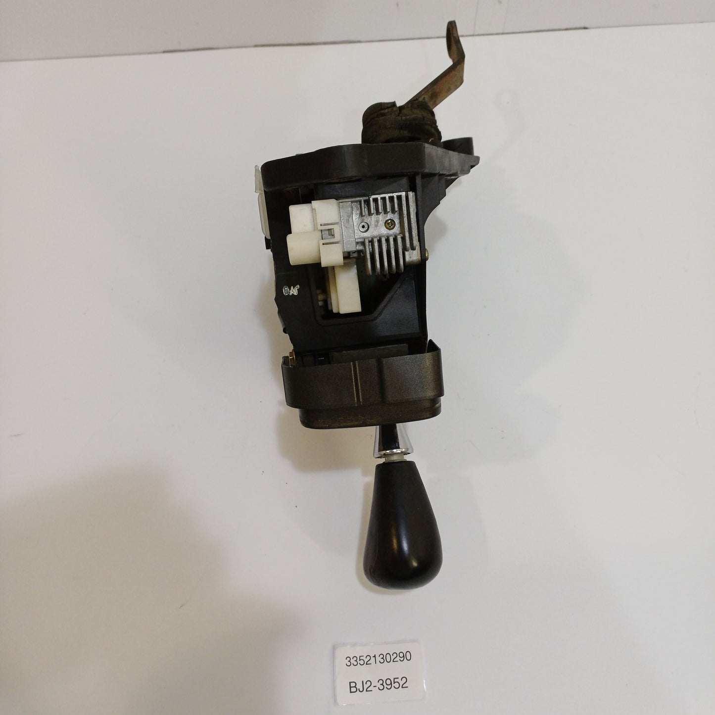 1998-2005 Lexus GS430 PLATE SUB-ASSY, SHIFT LEVER 3352130290