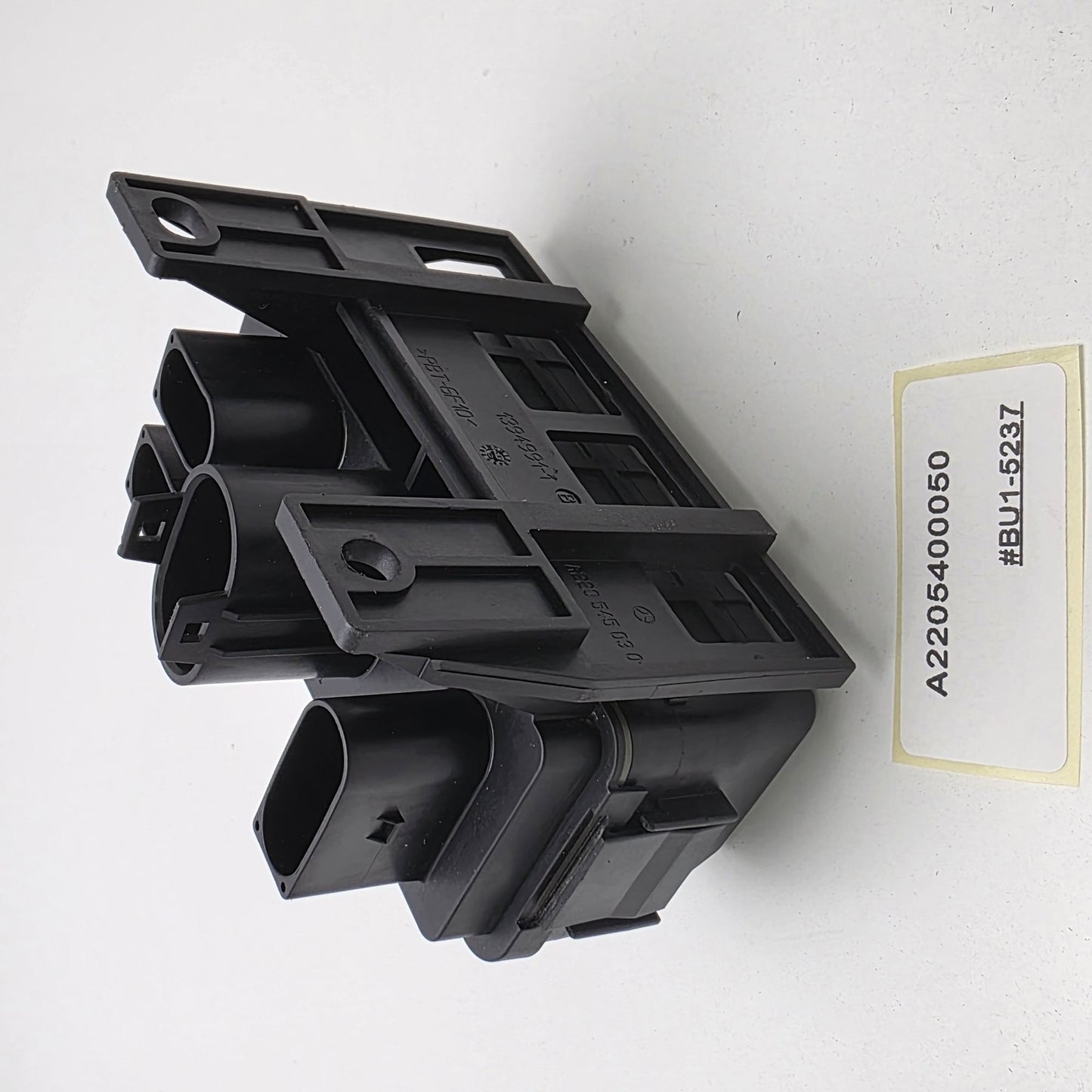 2000-2006 Mercedes-Benz S600 Front Relay Fuse Box A2205400050