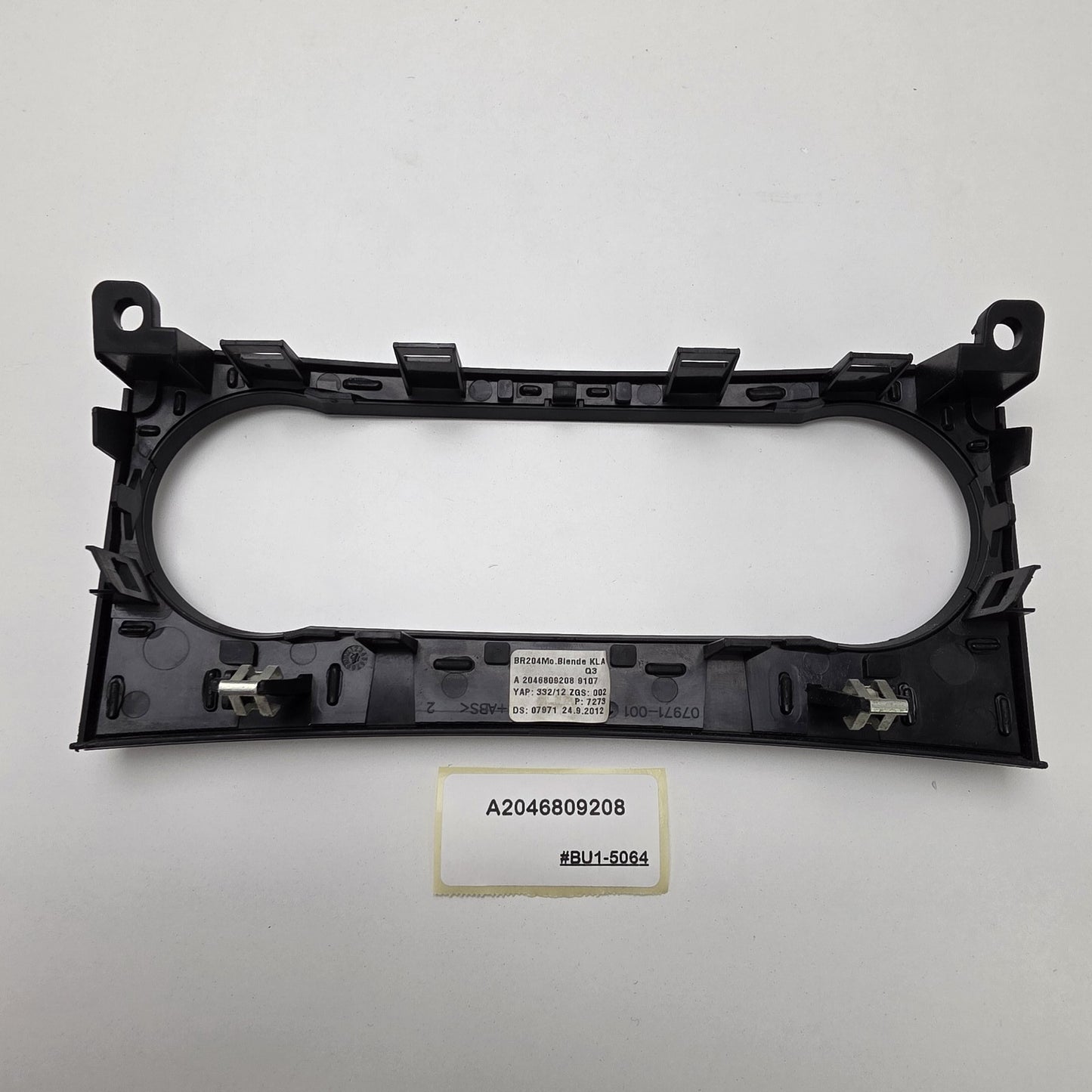 2007-2014 Mercedes-Benz W204 Climate Control Trim Bezel A2046809208