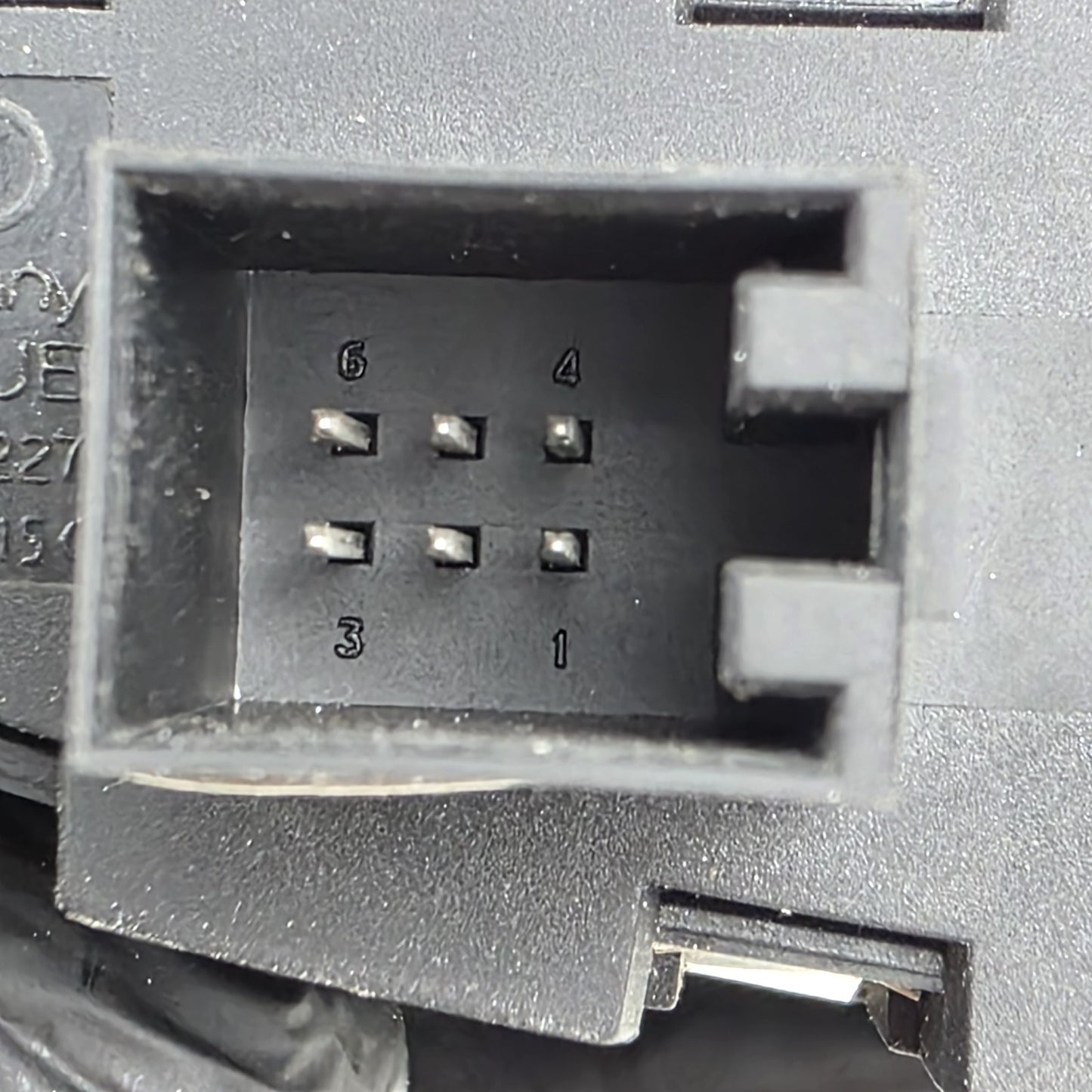 2005-2015 Audi A6 Dash Display Glovebox Switch Assembly 4L1927227VUV