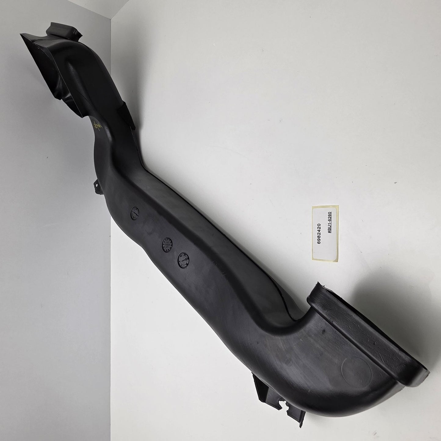 2008-2012 BMW X6 Cold Air Duct Right 6982420