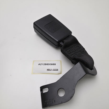 2010-2016 Mercedes-Benz W212 Seat Belt Buckle Right & Middle Rear A2128600669