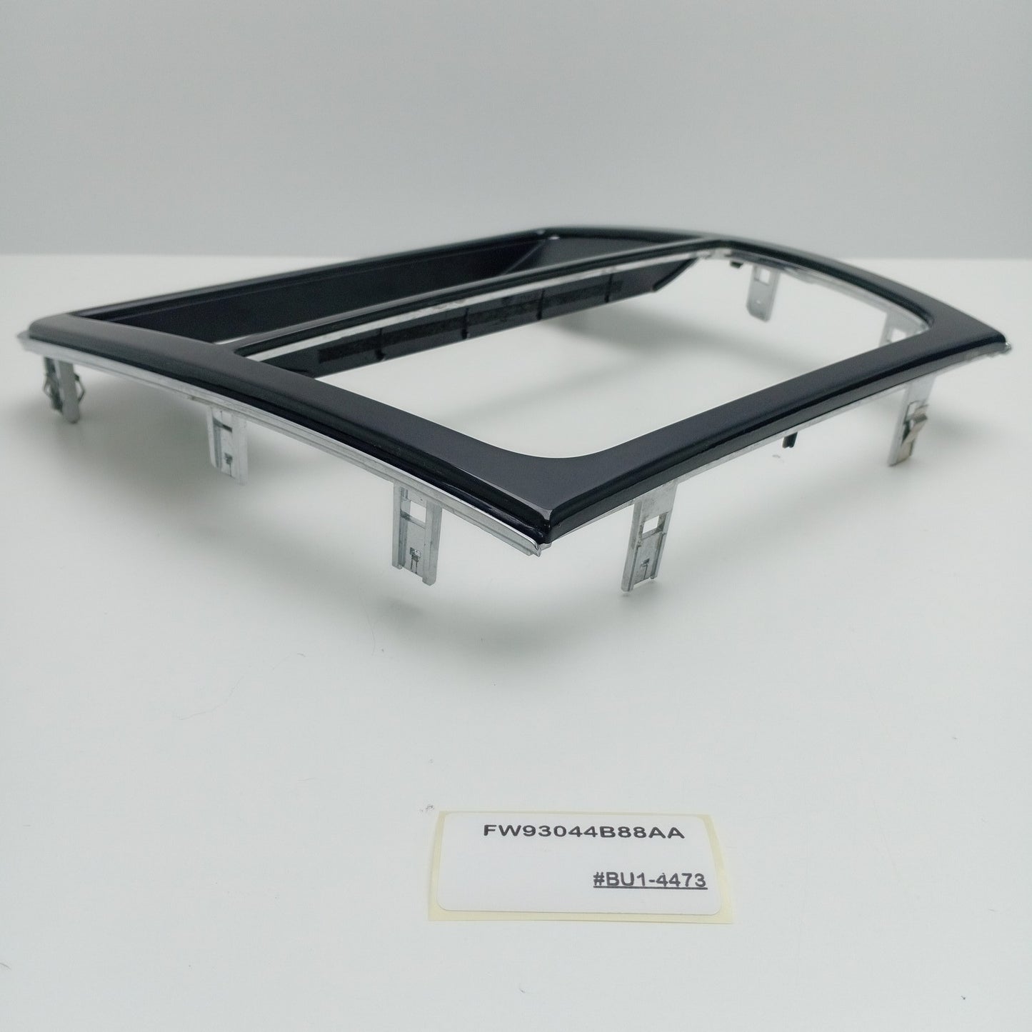 2015-2020 Jaguar XJ X351 CONSOLE FINISH MOULDING TRIM FW93044B88AA