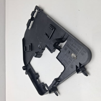 2011-2016 BMW 528i Integrated Power Supply Carrier Plate 7590620