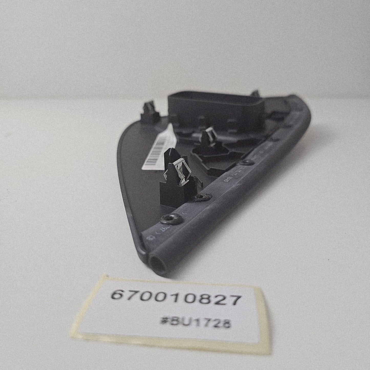 2014-2022 Maserati Ghibli Left Dashboard Side Trim Panel End Cap 670010827