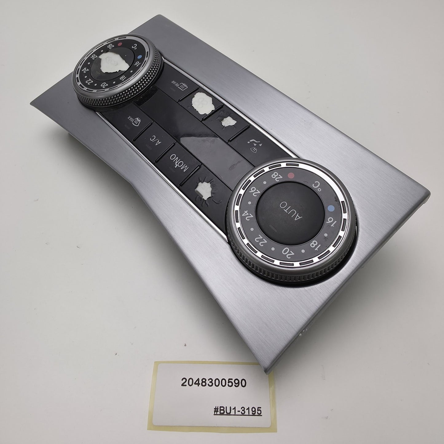 2008-2011 Mercedes-Benz C-Class Climate Control Panel 2048300590