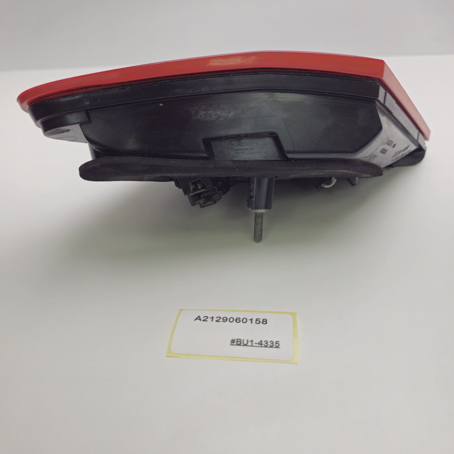 2010-2013 Mercedes-Benz E-Class Inner tail light A2129060158