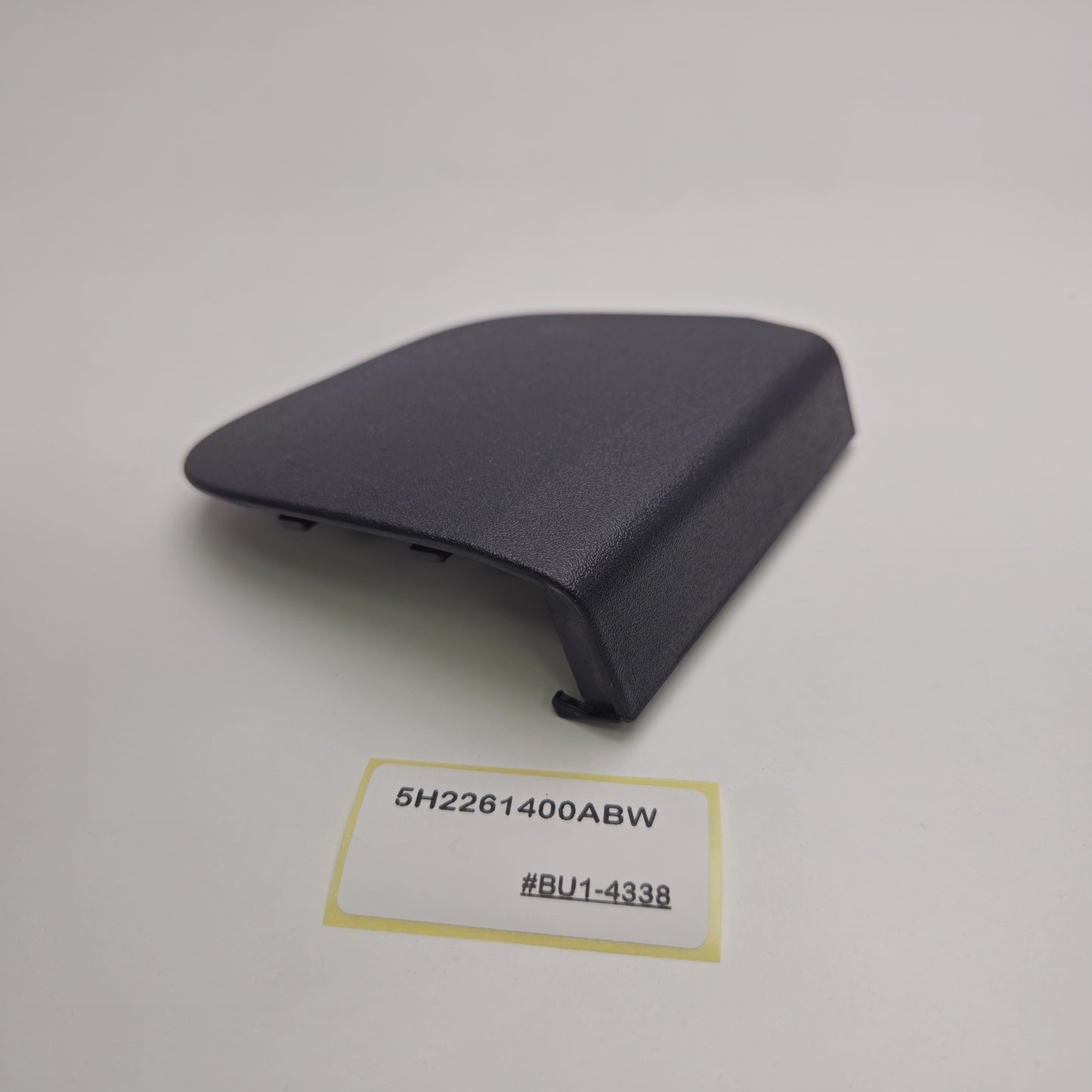 2006-2013 Land Rover Range Rover Sport Seat Belt Trim 5H2261400ABW