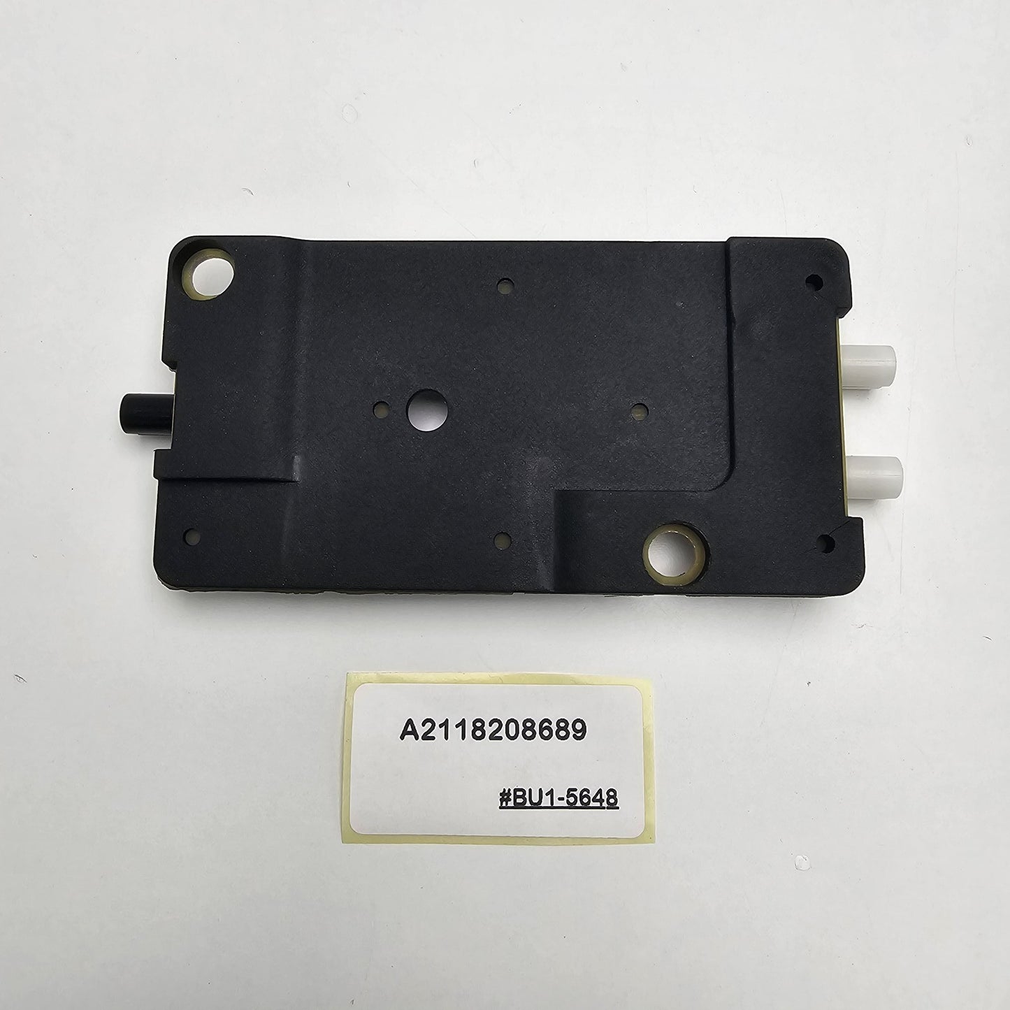 2004-2009 Mercedes CLK Antenna Amplifier Splitter A2118208689