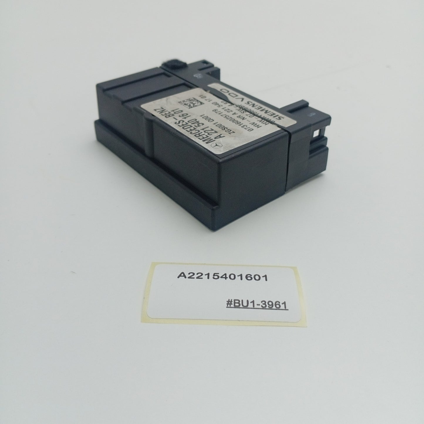 2007-2014 Mercedes-Benz C-Class FUEL PUMP CONTROL UNIT A2215401601