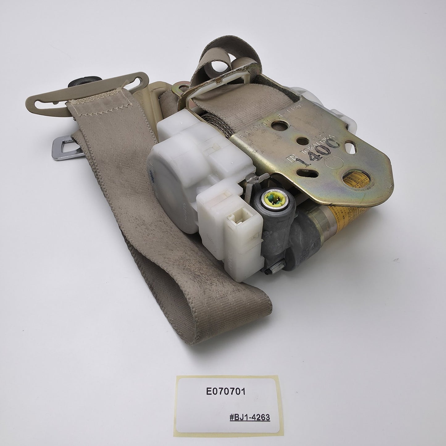 1999-2005 Toyota Yaris Verso SEAT BELT ASSEMBLY RIGHT SIDE E070701