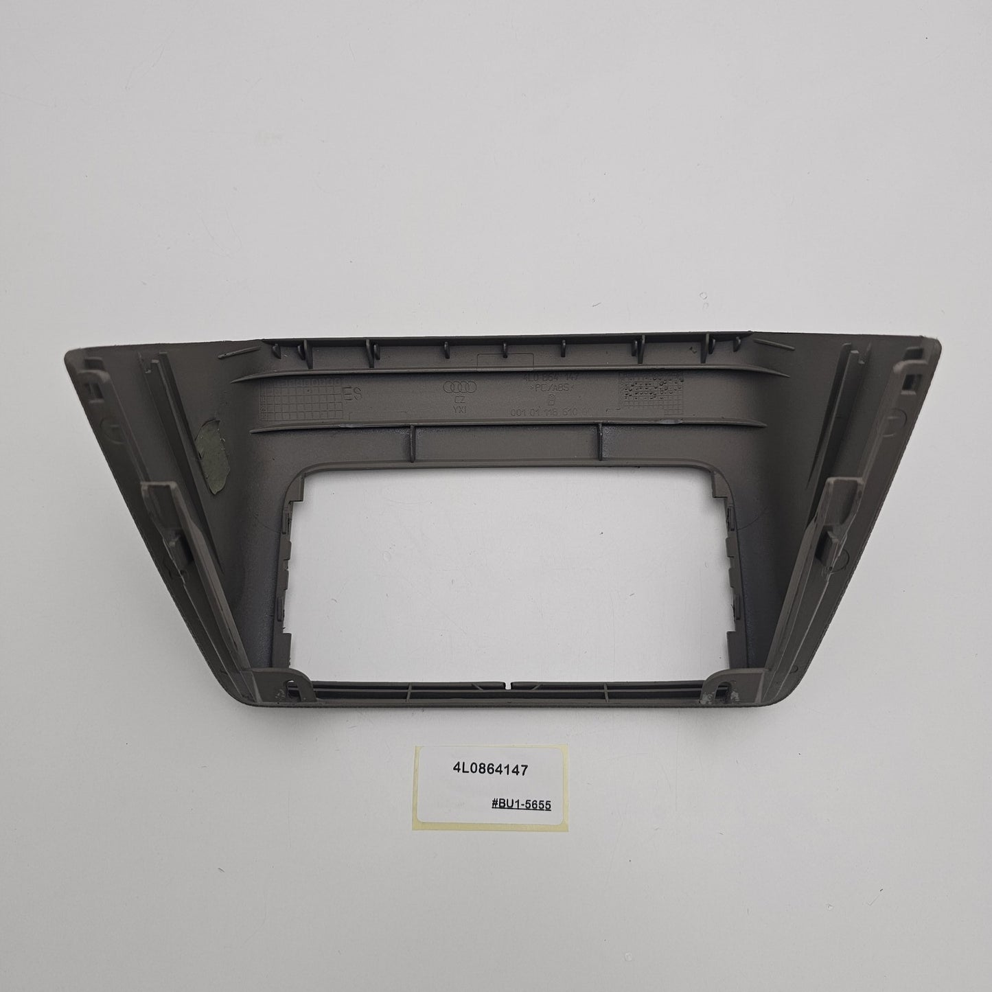 2007-2015 Audi Q7 Rear Console Air Vent Trim Panel 4L0864147