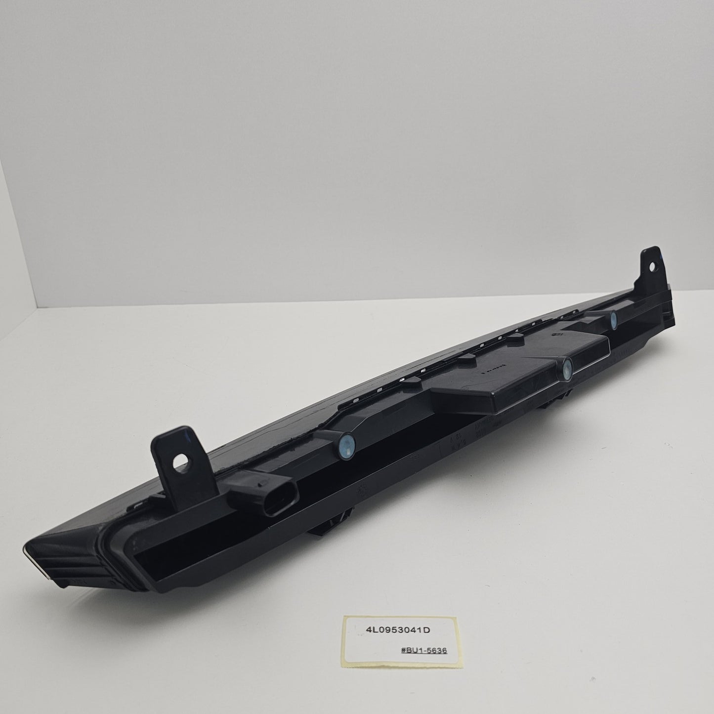 2007-2015 Audi Q7 Front Left Bumper Turn Signal Light 4L0953041D
