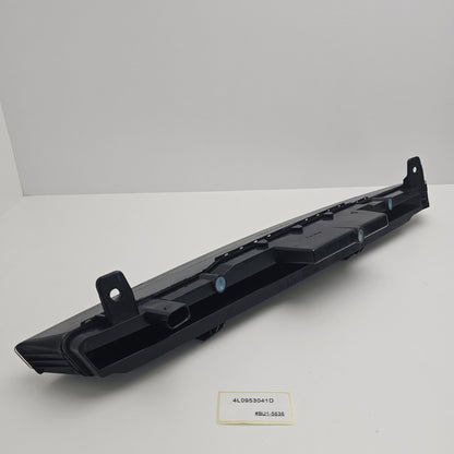 2007-2015 Audi Q7 Front Left Bumper Turn Signal Light 4L0953041D