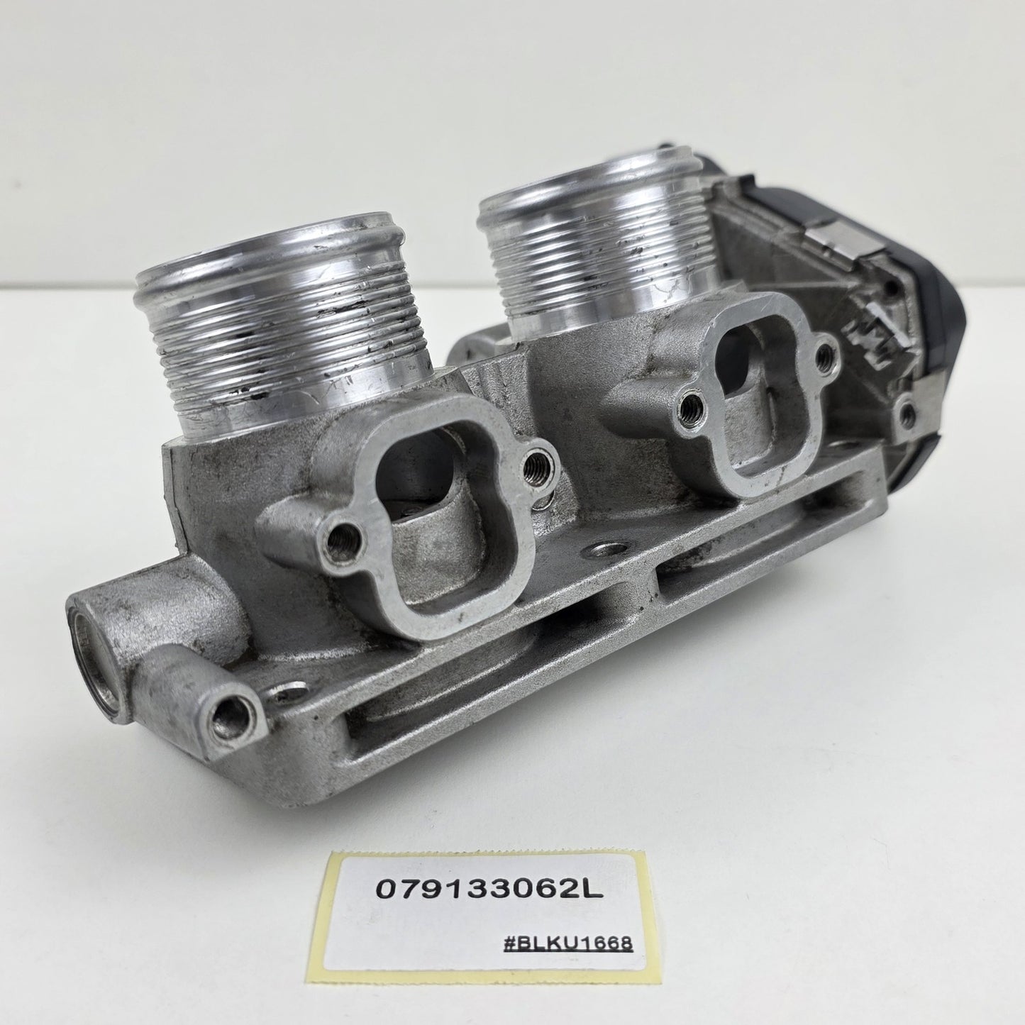 2013-2017 Audi S8 Throttle Body Assembly  OEM 079133062L