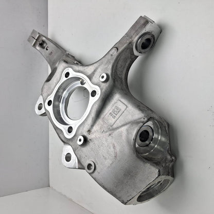 2024 Land Rover Defender Front Wheel Hub L8B23K185CA