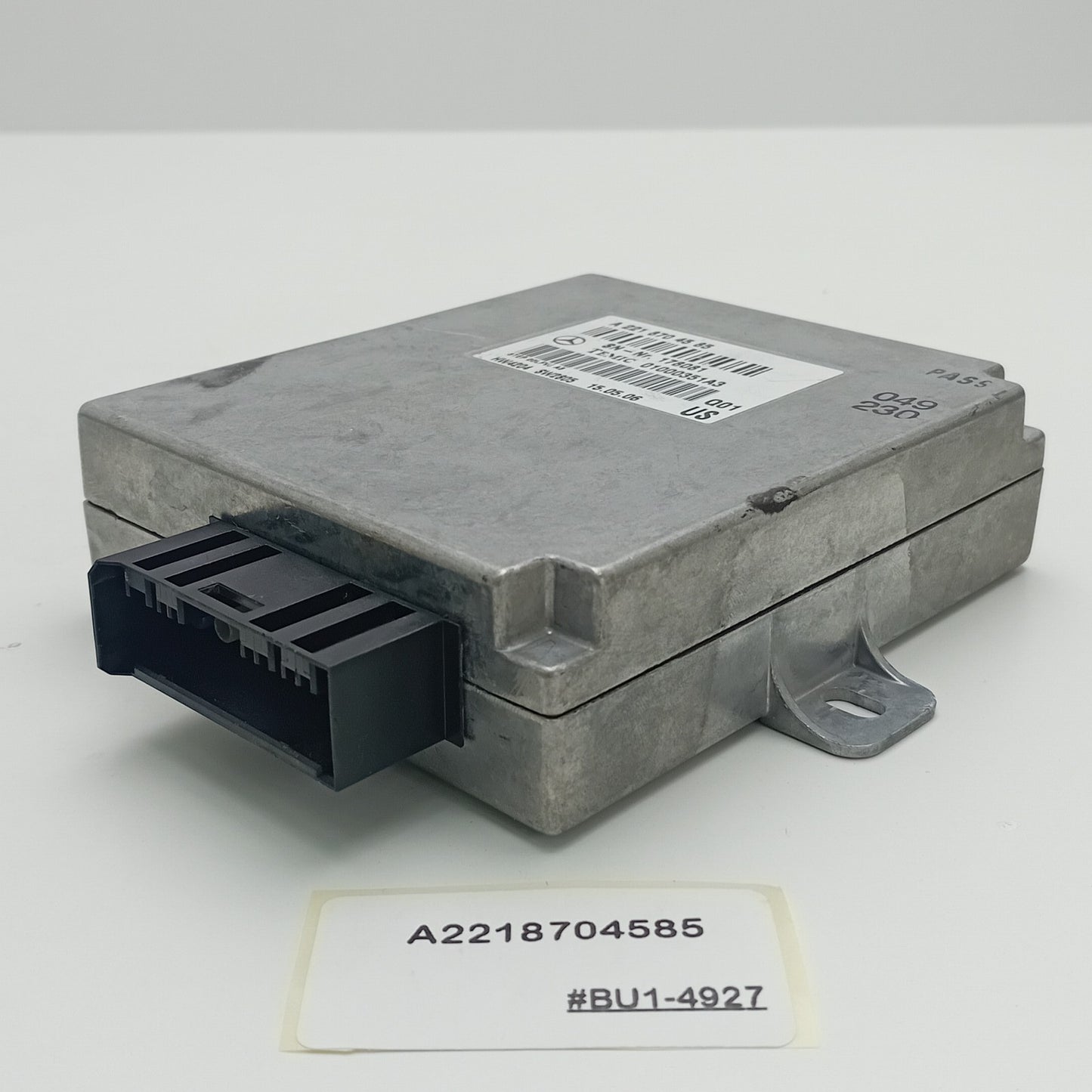 2007-2009 Mercedes-Benz S Voice Control Command Unit A2218704585