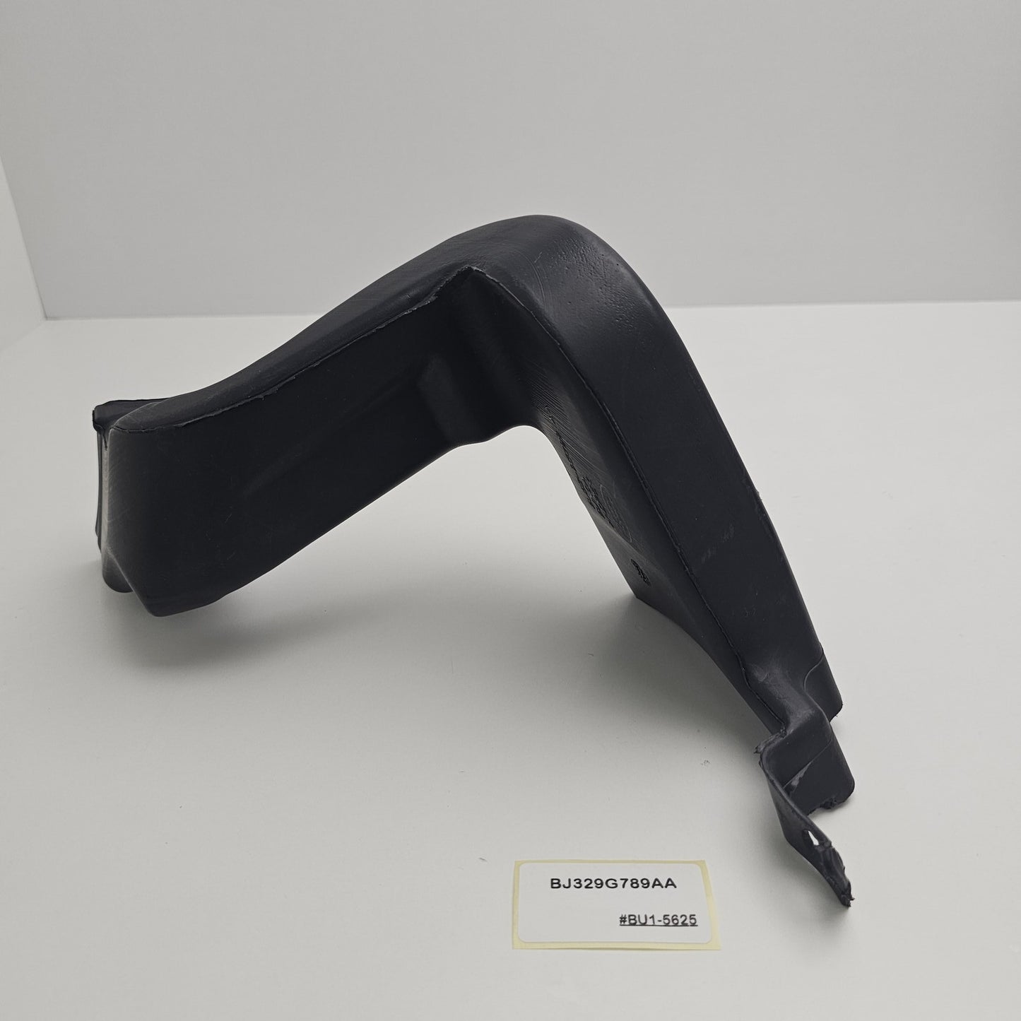 2011-2018 Range Rover Evoque Air Duct RH BJ329G789AA