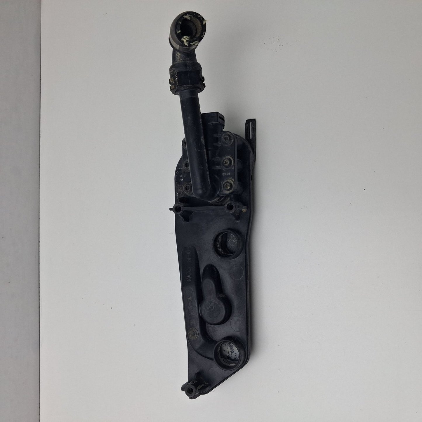 2004-2005 BMW 645 Radiator Cooling Mounting Plate 1711750797304