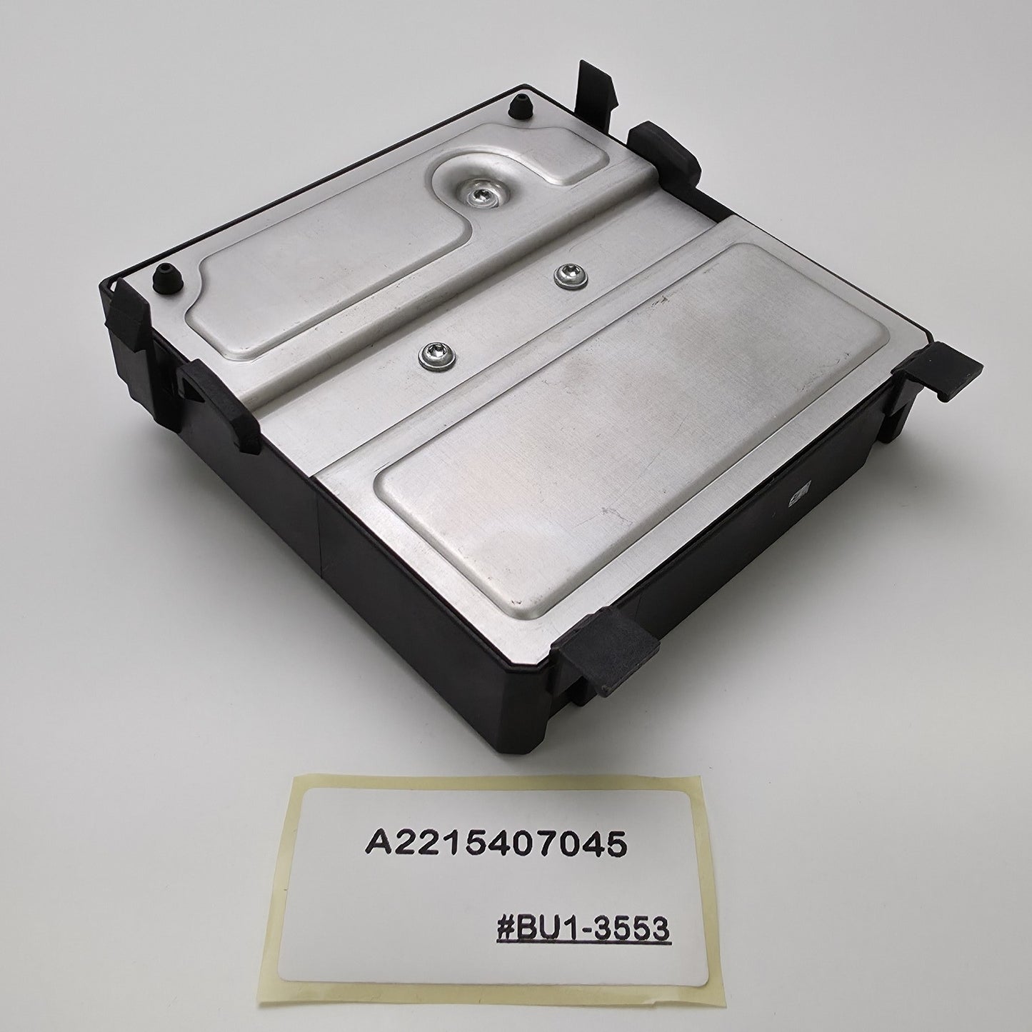 2007-2008 Mercedes-Benz S550 Central Gateway Module A2215407045