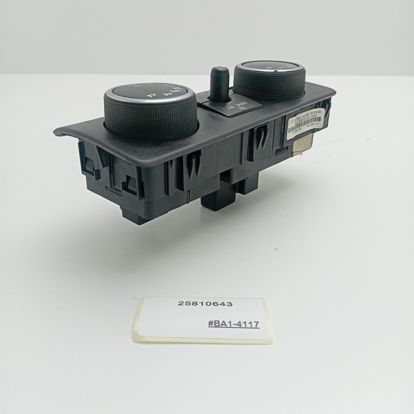 2007-2014 Chevrolet Avalanche Headlamp Switch Trim Plate 25810643