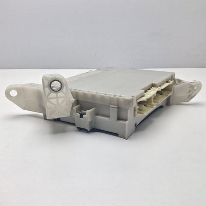 2013-2015 Lexus ES300h Body Multiplex Network ECU Control Module 89221-33680