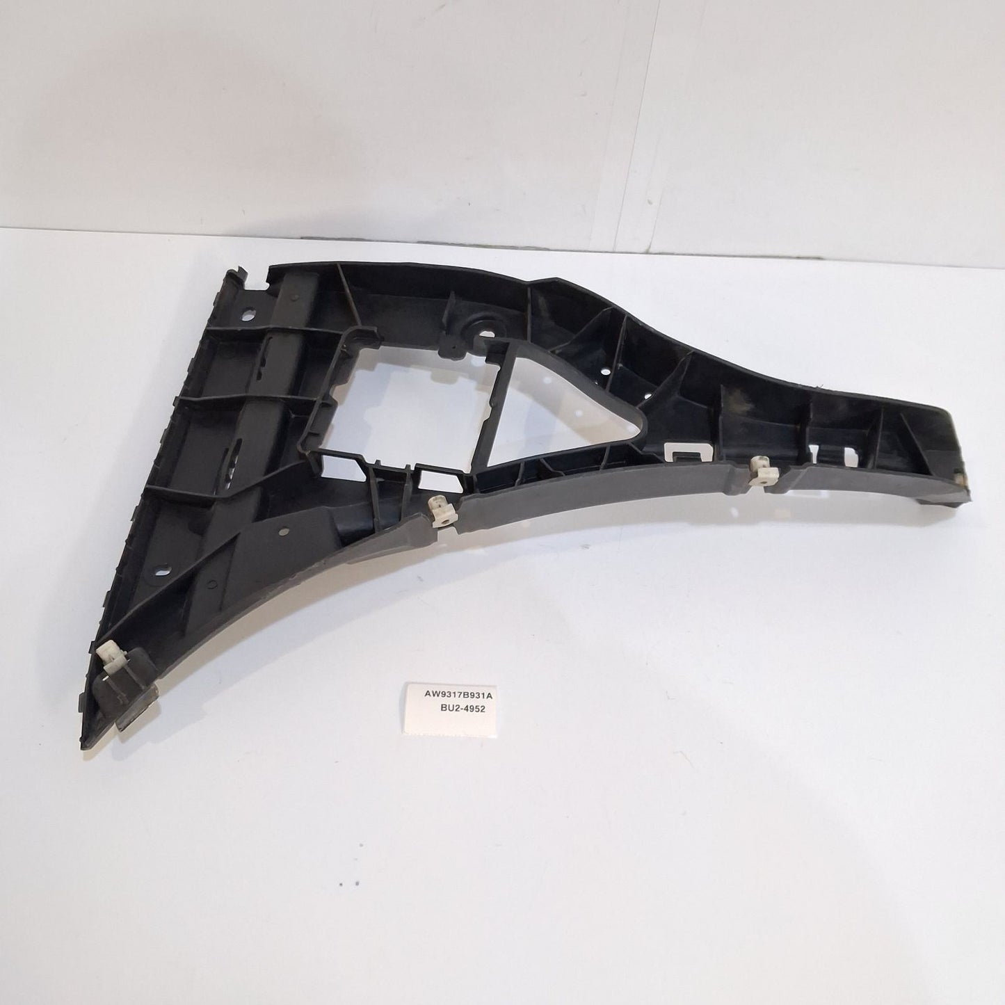 2010-2019 Jaguar XJ Rear Left Bumper Side Mounting Bracket AW9317B931A