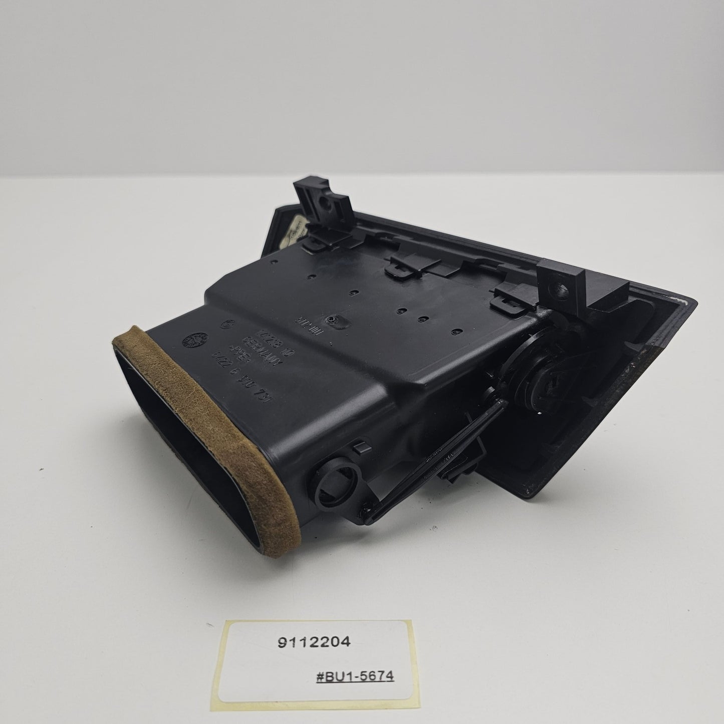 2008-2010 BMW 528xi Left Dash Air Vent 9112204