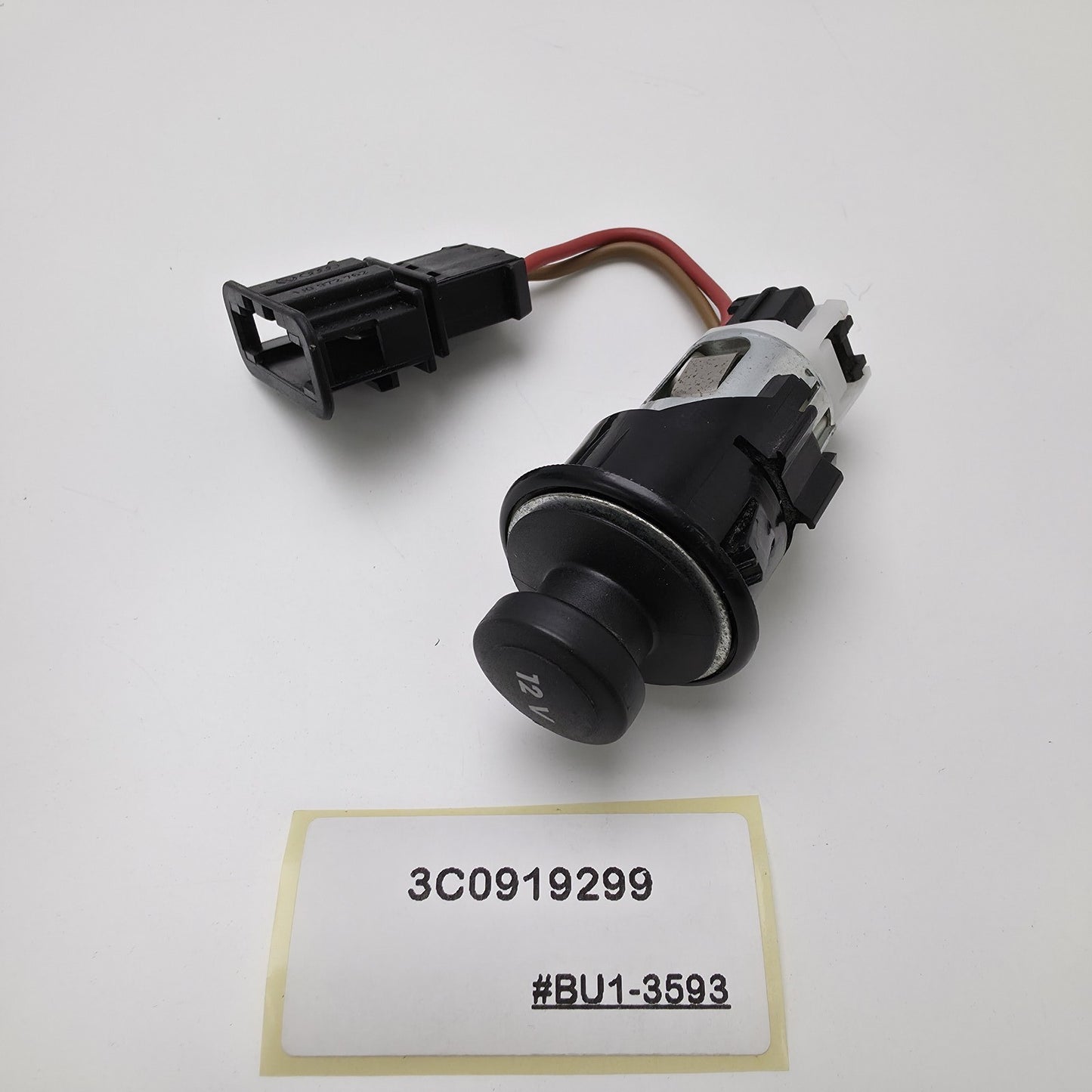 2003 Volkswagen Beetle 12 volt accessory power outlet (rear) 3C0919299