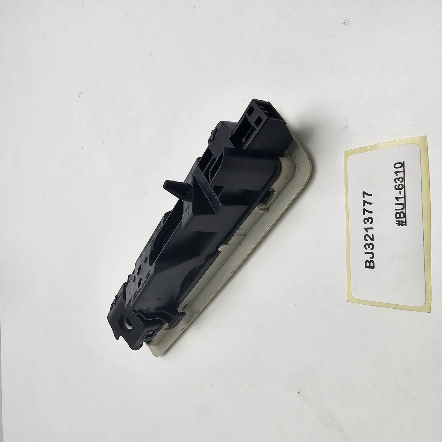 2011-2019 Land Rover Range Rover Evoque Interior Rear Roof Light BJ3213777