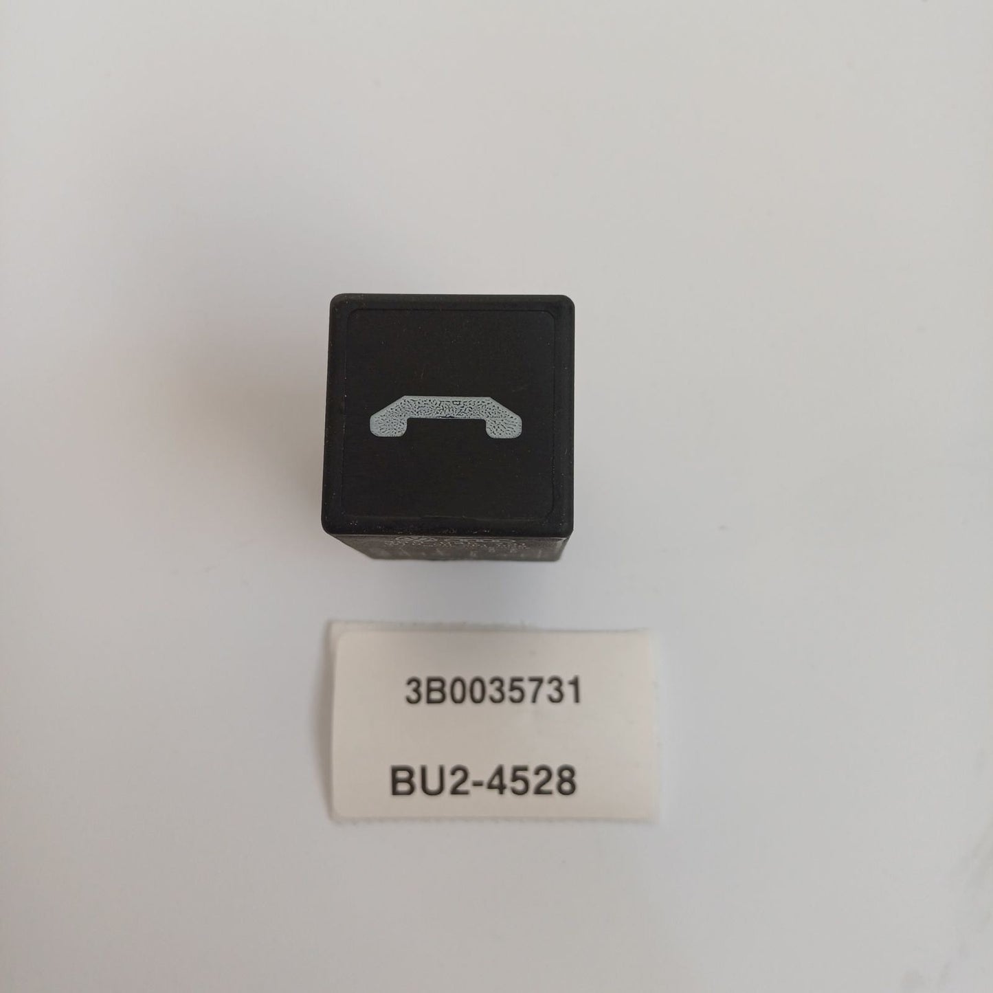 2006-2012 Bentley Flying Spur Radio Transceiver Relay Module 3B0035731