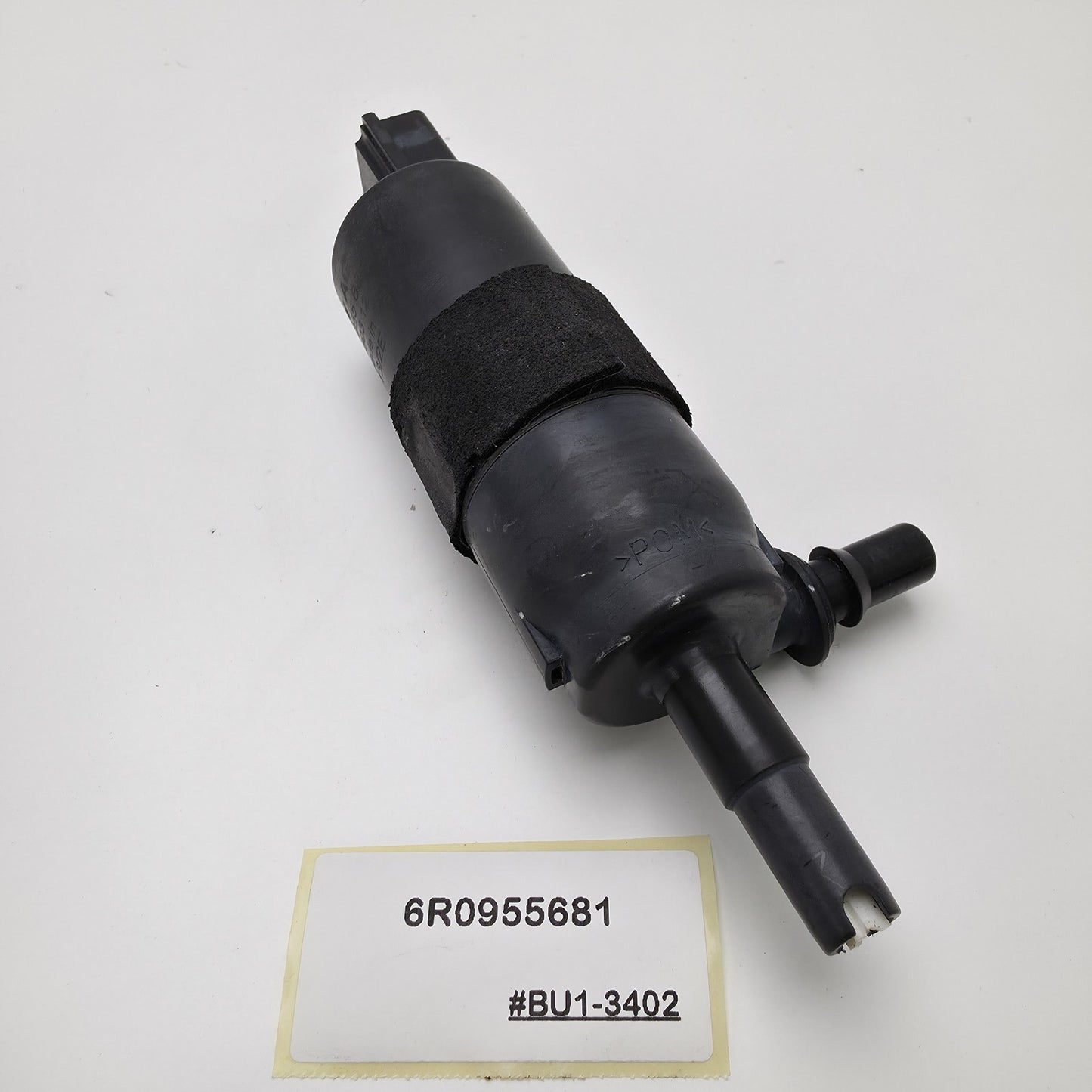 2016 Volkswagen Golf R Washer Pump 6R0955681