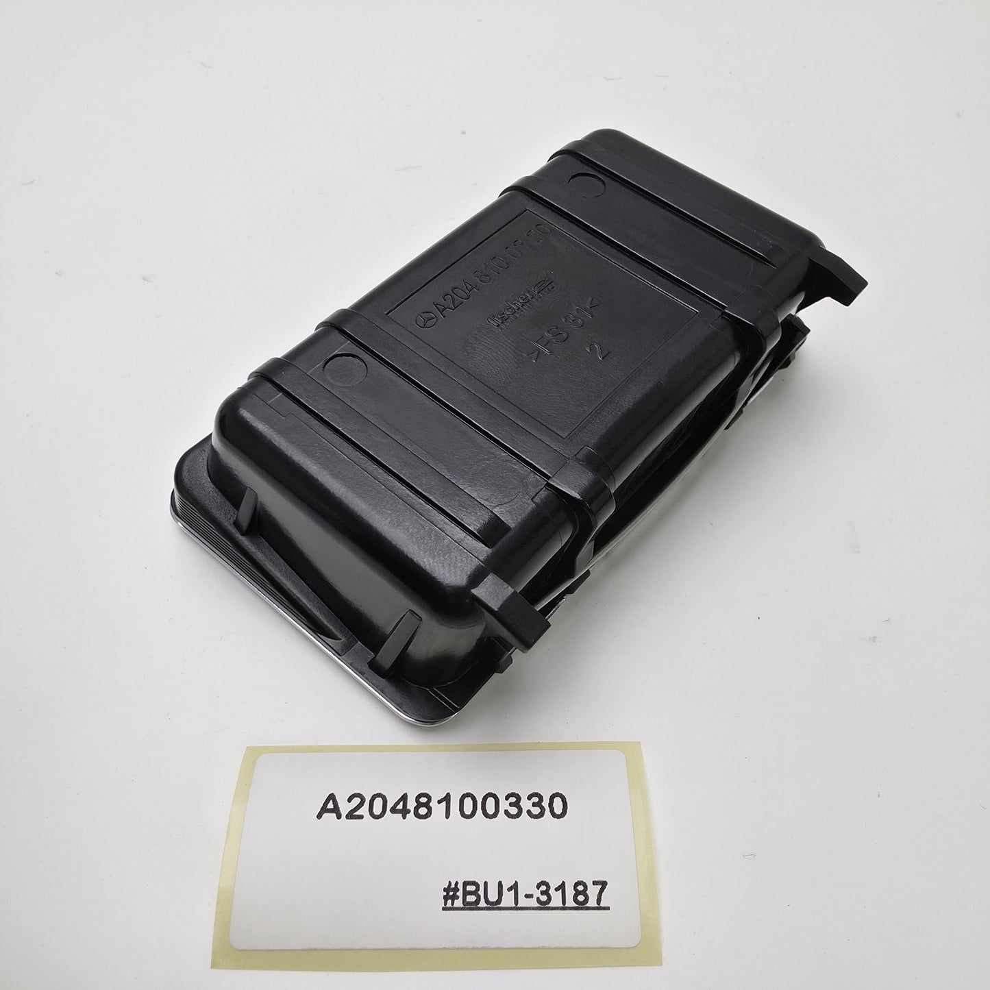 2007-2013 Mercedes-Benz C-Class ASH TRAY A2048100330