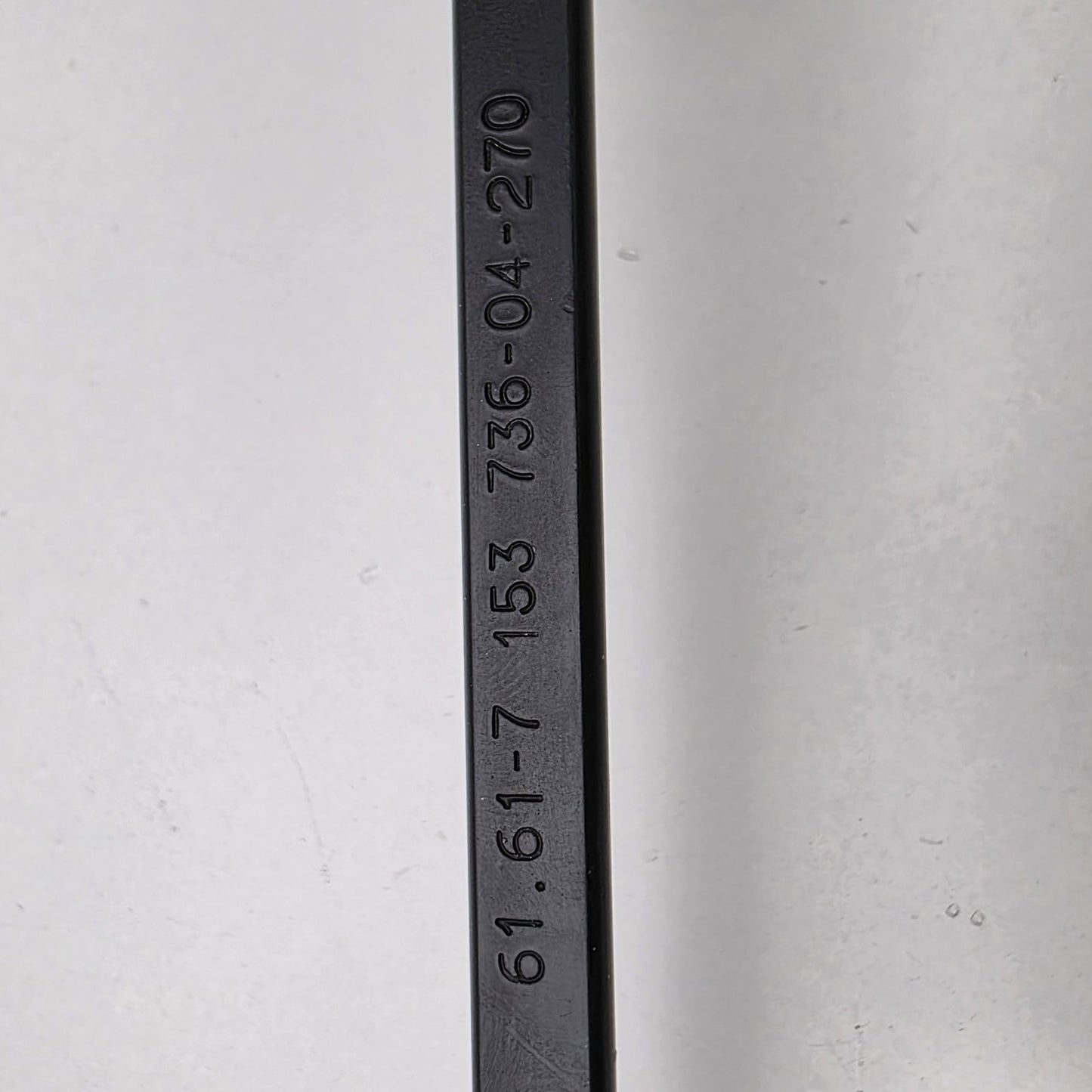 2007-2013 BMW X5 Front Windshield Wiper Arm 7153736