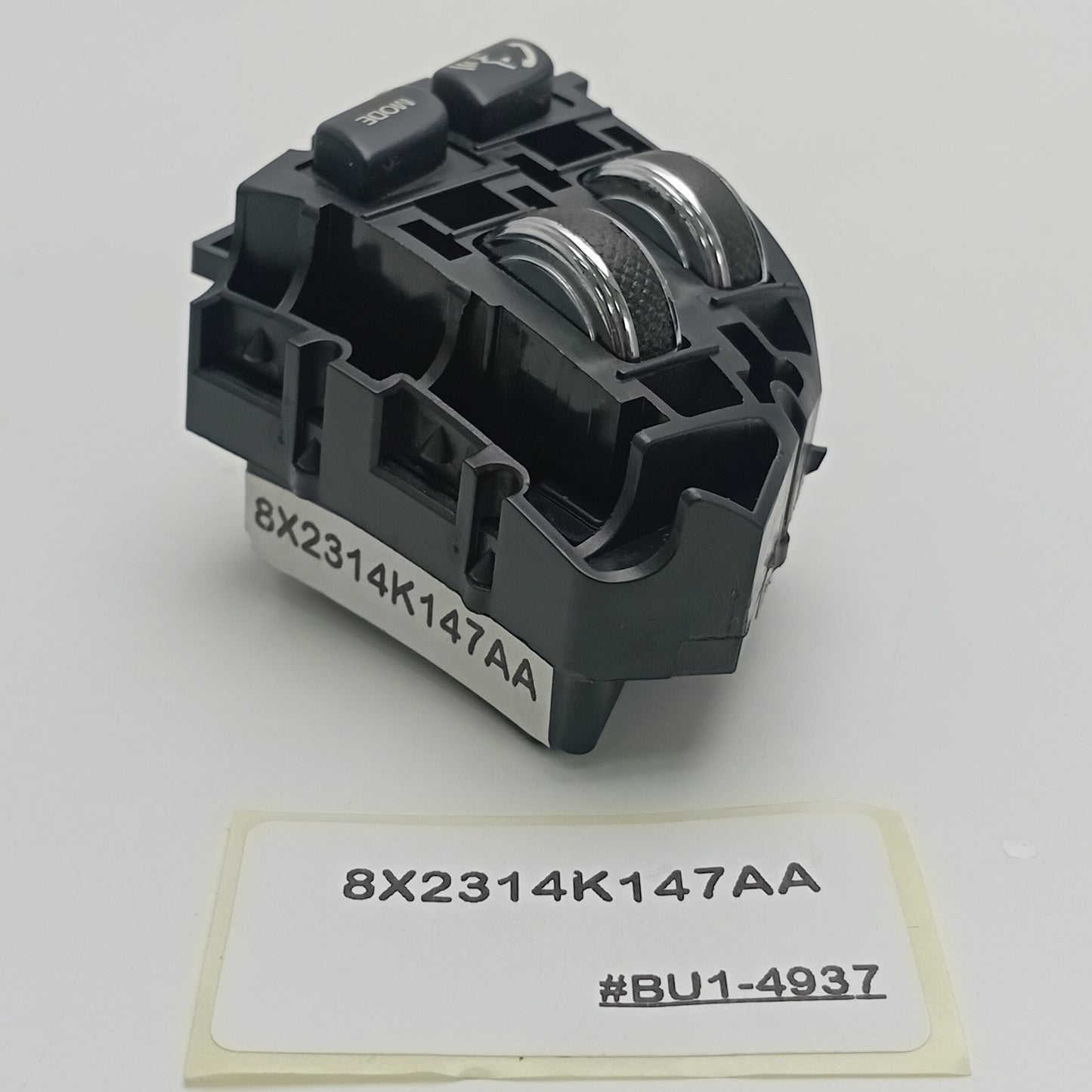 2009-2011 Jaguar XFR Steering Wheel Cruise Control Switch 8X2314K147AA