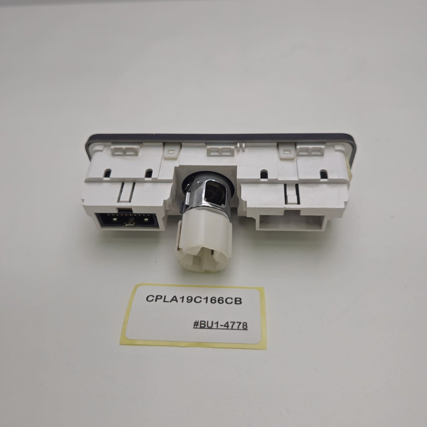 2014 Land Rover Range Rover Centre Console USB AUX Socket Panel CPLA19C166CB