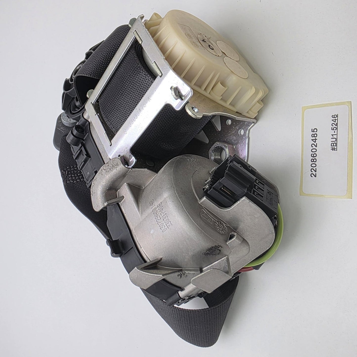1998-2005 Mercedes-Benz S-Class Front Right Seat Belt 2208602485